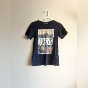 H&M Tokyo graphic shirt (boys medium)
